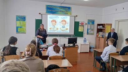 12 января в КГУ "Казанская ОШ",в рамках месячника "Закон и порядок",среди 5-11 классов была проведена информационно-разъяснительная беседа "Мои права-моя ответственность".