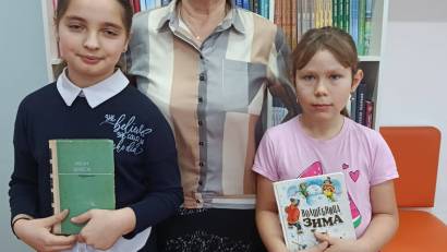 Кітап сыйлау – мейірімділік пен оқудың мерекесі Мектеп кітапханасында оқушыларды, мұғалімдер мен ата-аналарды біріктірген тамаша кітап сыйлау акциясы өтті. 