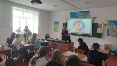 Заң және тәртіп» идеологемасы аясында 2026 жылғы 5 мамырда «Казанка ЖОББМ» КММ оқушылары үшін «біз әртүрліміз, бірақ теңбіз» және «алуан түрліліктегі бірлік» қағидаттарына негізделген, оқушылар арасында этносаралық толерантты қарым-қатынастарды нығайтуға 